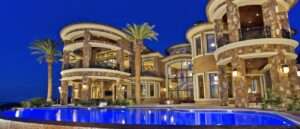 The Ultimate Lifestyle: Luxury Homes with Pools