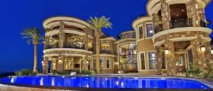 The Ultimate Lifestyle: Luxury Homes with Pools